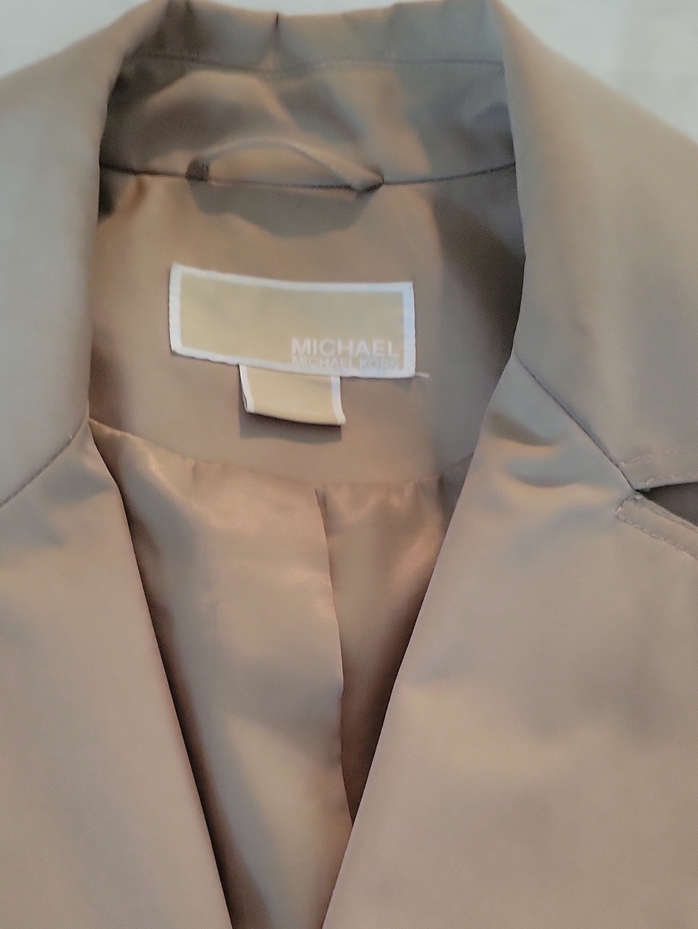 MICHAEL Michael Kors Light Beige Trench Coat with Belt - Picture 2 of 4